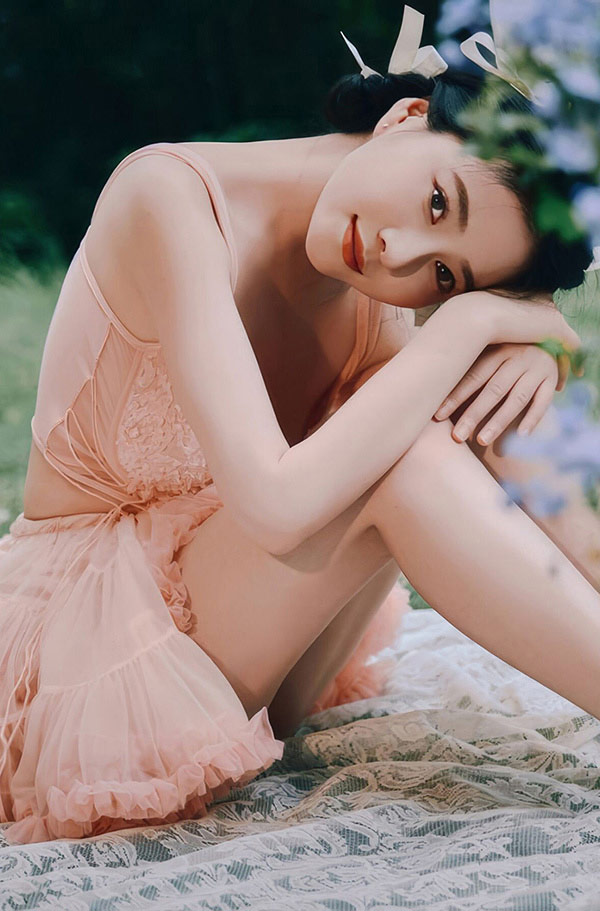 极品女神年年 粉色日记无圣光唯美图集