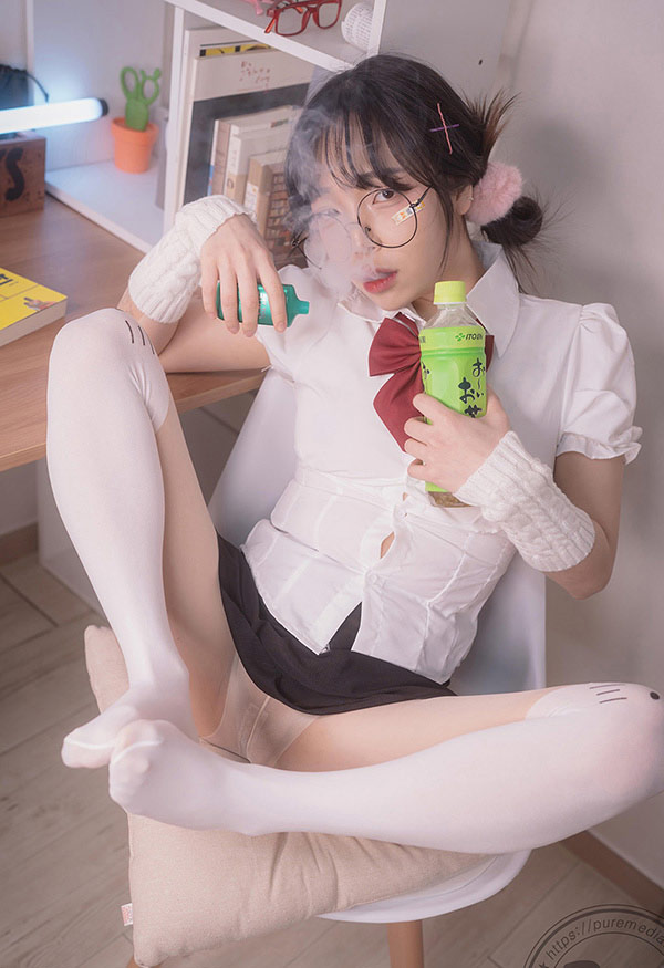 可爱美女Jelly红色蝴蝶结白丝无圣光图集