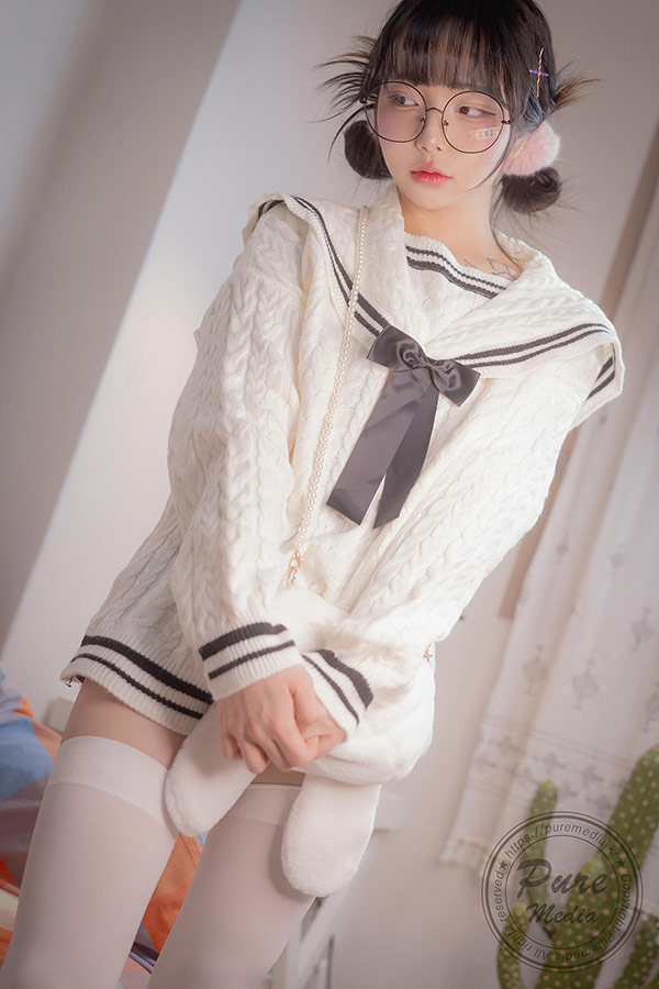 可爱美女Jelly毛衣白丝JK无圣光图集