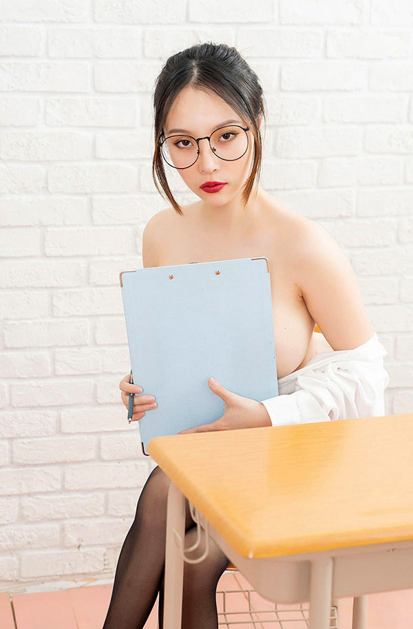 火辣美女教师Jenny黑丝白衣无圣光图集