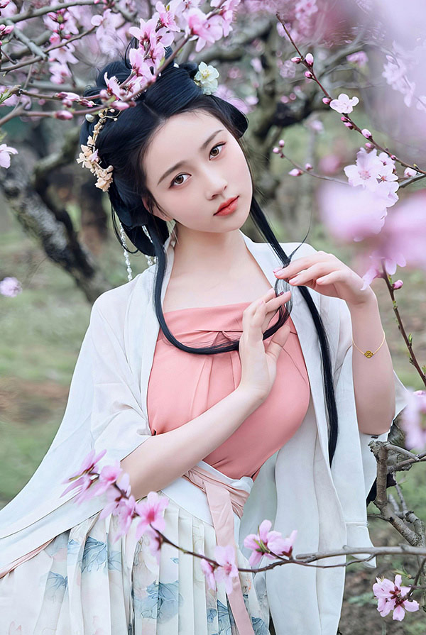 极品女神年年 三月榕无圣光唯美图集